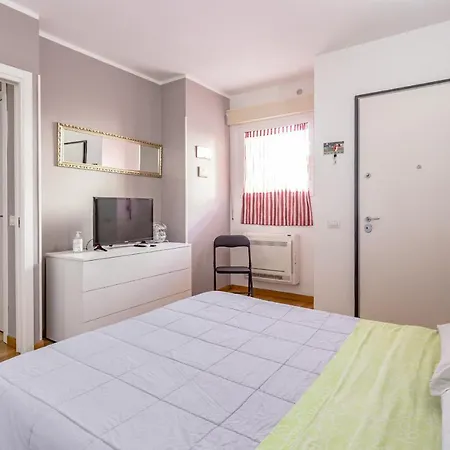 Leonardo Apartment