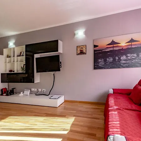 Leonardo Apartment
