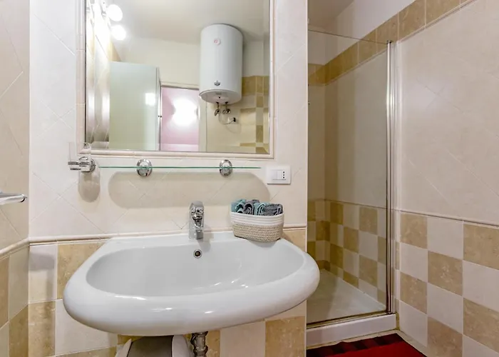 Leonardo アパート カリアリ